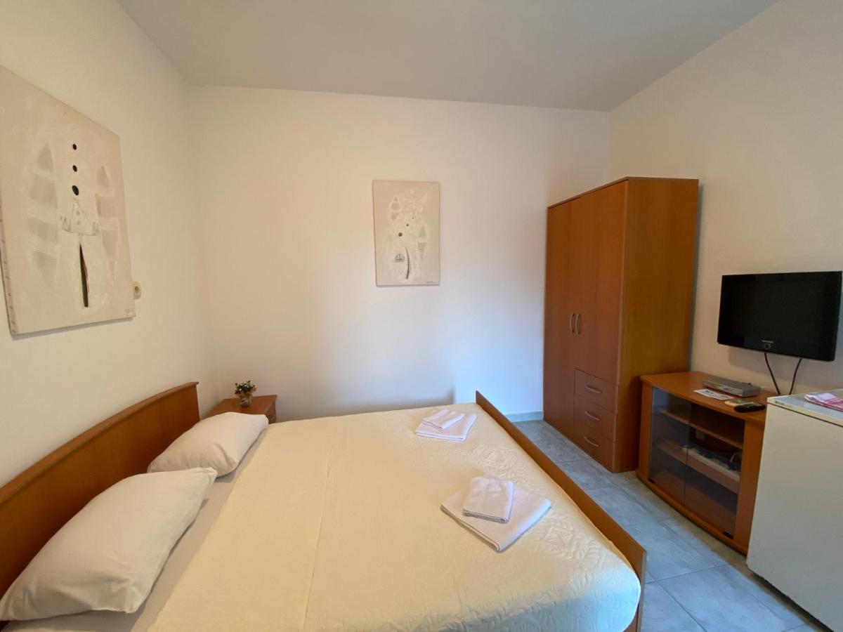 Petrovac Apartments Mandarina Garden מראה חיצוני תמונה