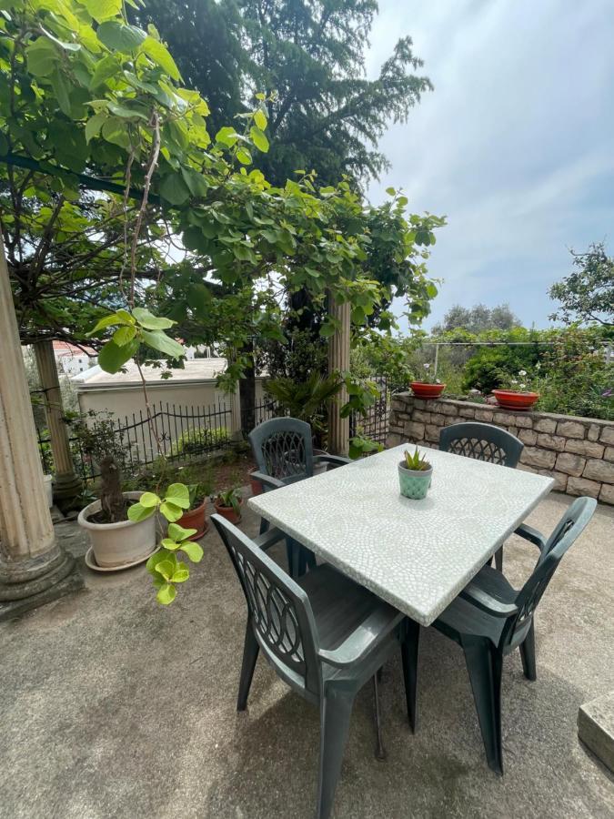 Petrovac Apartments Mandarina Garden מראה חיצוני תמונה
