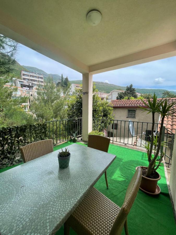 Petrovac Apartments Mandarina Garden מראה חיצוני תמונה