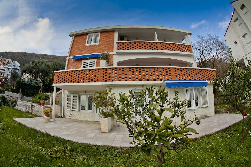 Petrovac Apartments Mandarina Garden מראה חיצוני תמונה