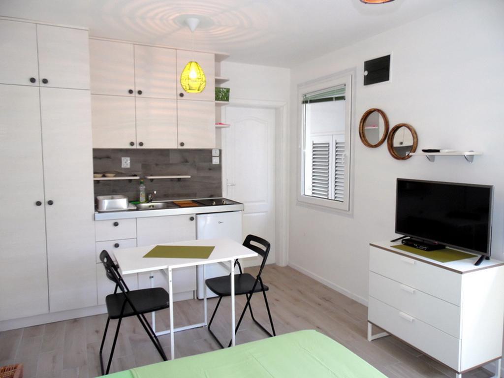 Petrovac Apartments Mandarina Garden מראה חיצוני תמונה